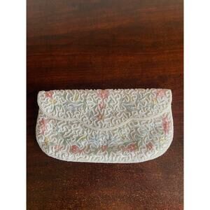 Vintage Richere 1950s White Cream Floral Embroidered Beaded Clutch